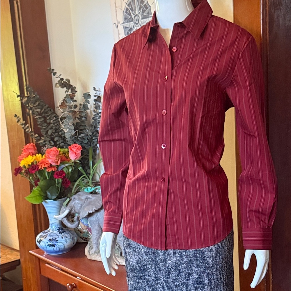 NWT Haggar size small Red Striped Button-Up Shirt
